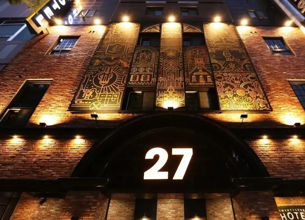 27 Hotel