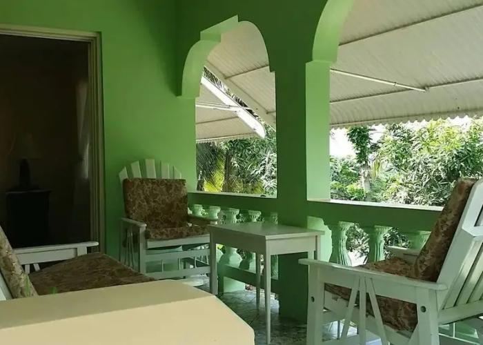 Rock Side Beach Villa