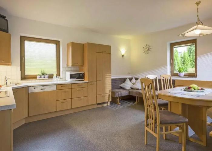 Apartment With Zillertal Alps Views