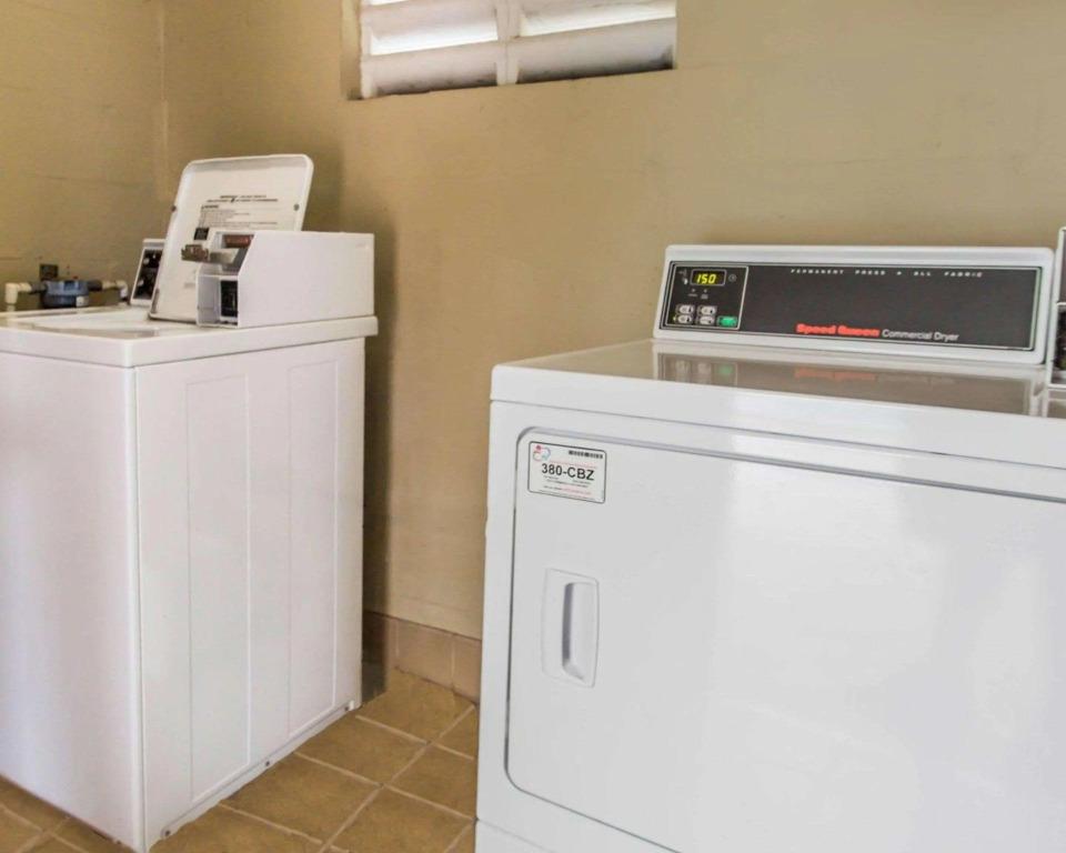 Rodeway Inn And Suites