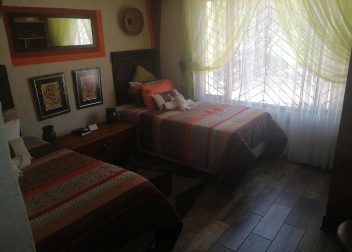 Ann's Lodge & Camping