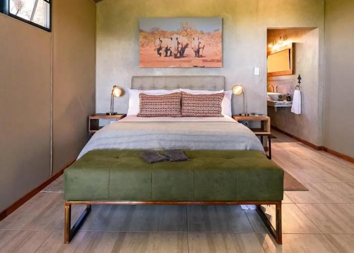 Kifaru Luxury Lodge & Bush Camp