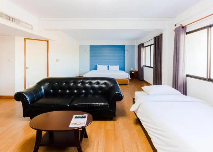 River Hotel The Budget