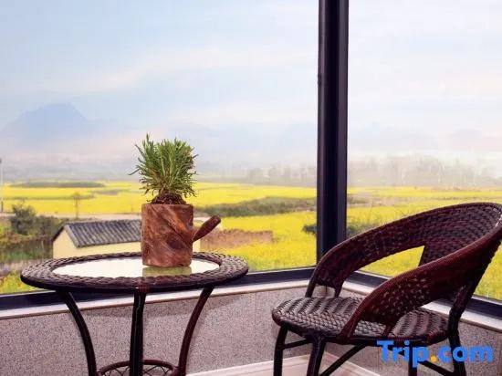 Homeland Dreamland Boutique Hostel