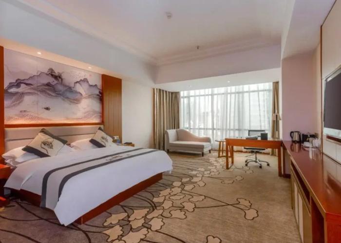 Crown Hotel
