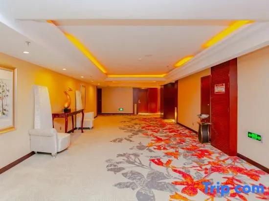Crown Hotel