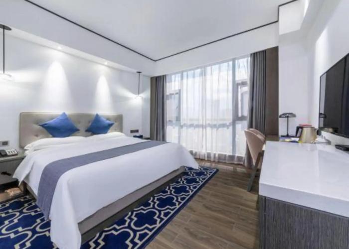 Wanfenglin Baihua Hotel