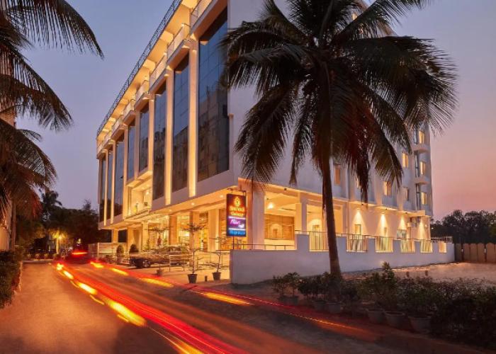 Shivas Galaxy Hotel