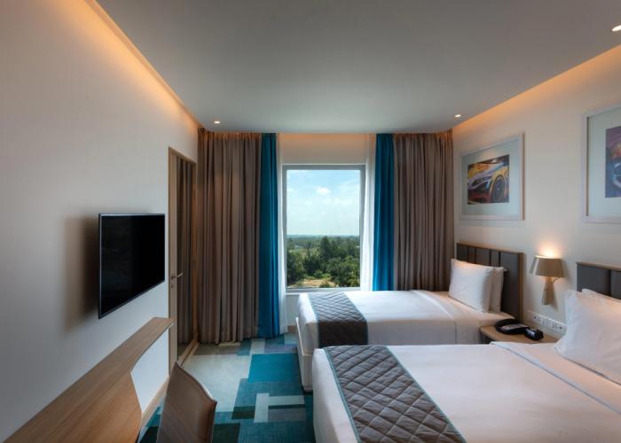 Holiday Inn Express & Suites Bengaluru Old Madras Road by IHG