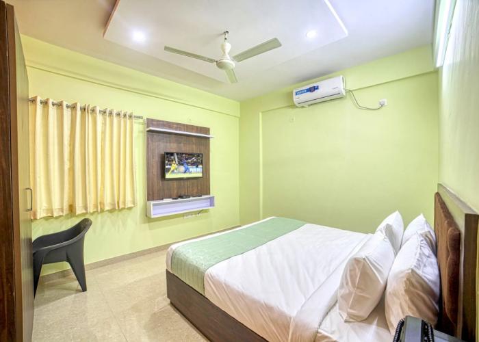 Red Key Bangalore Airport Hotel