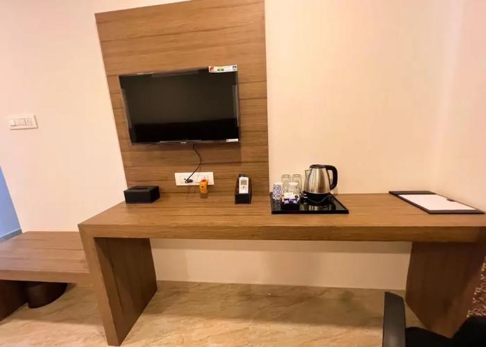 Hotel Sterling Inn Near Bangalore International Airport