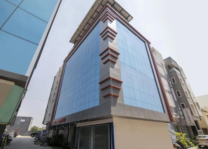 Gateway Premium Inn