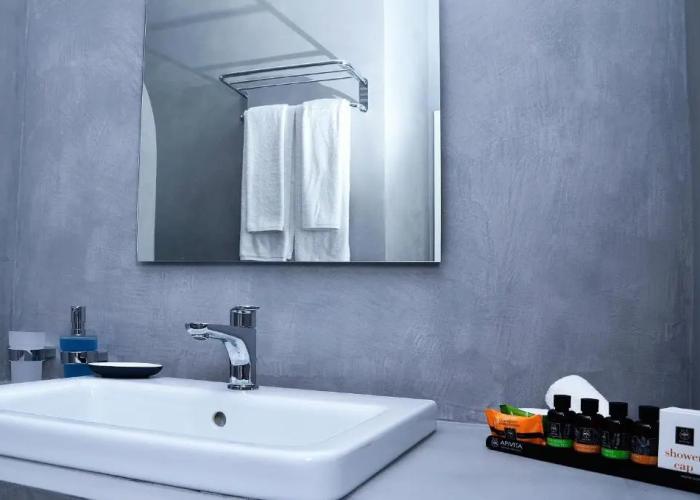 Ionathan Koufonisia Suites