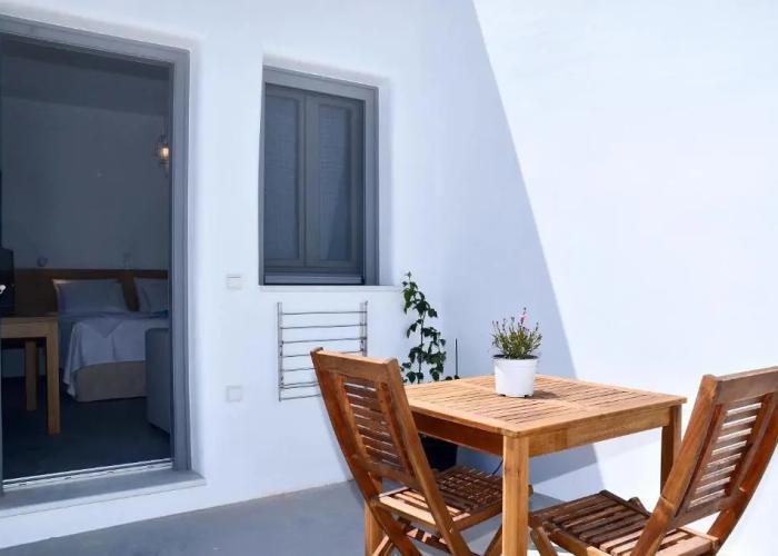 Ionathan Koufonisia Suites