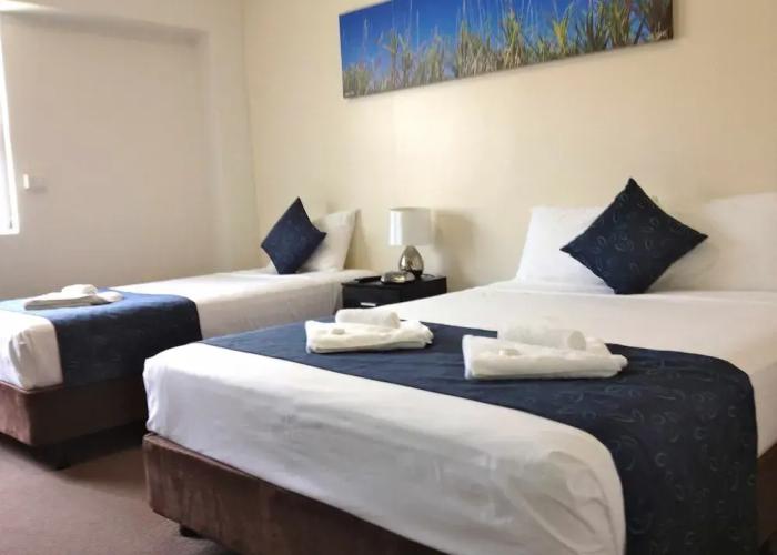Lees Hotel