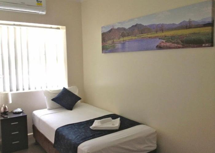 Lees Hotel