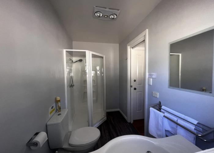 Four Seasons Waterfront Villas