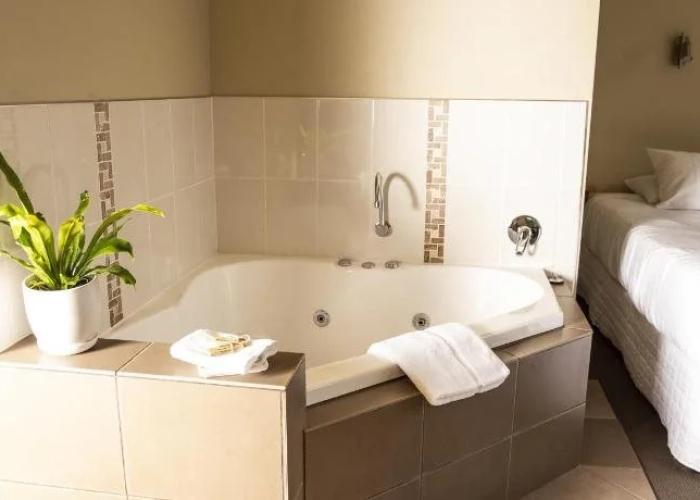 Little Norfolk Bay Events and Chalets
