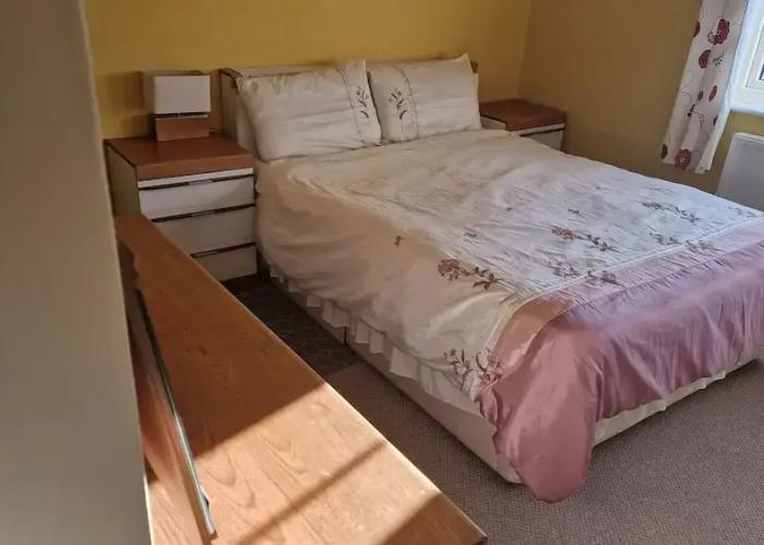 Family Home Three bed House Near the Beach