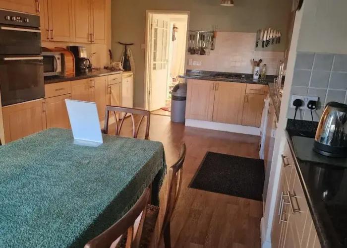 Family Home Three bed House Near the Beach
