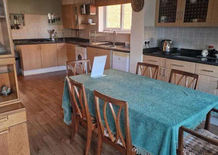 Family Home Three bed House Near the Beach