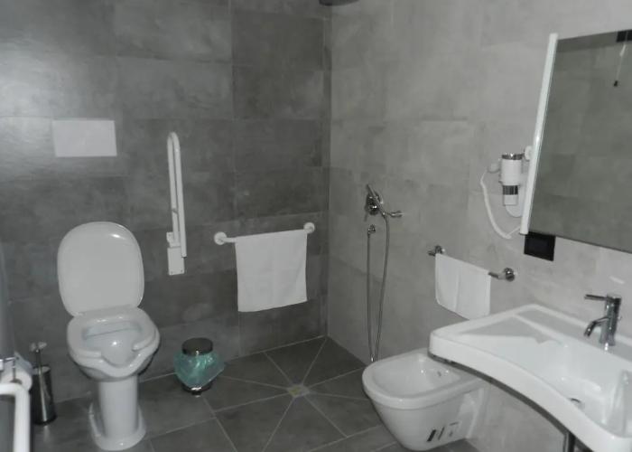 Erasmus Hotel
