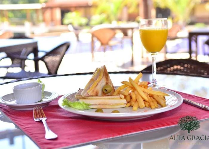 Alta Gracia Parque Hotel