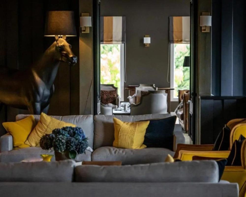 Woodhouse Mountain Lodge