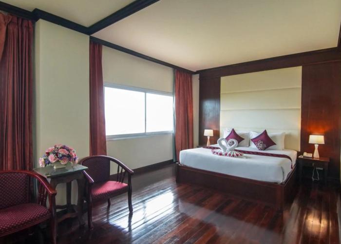 Arawan Riverside Hotel