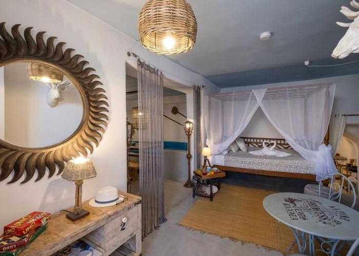Rock Villas - Emporio | Pool, Jacuzzi, Castle View