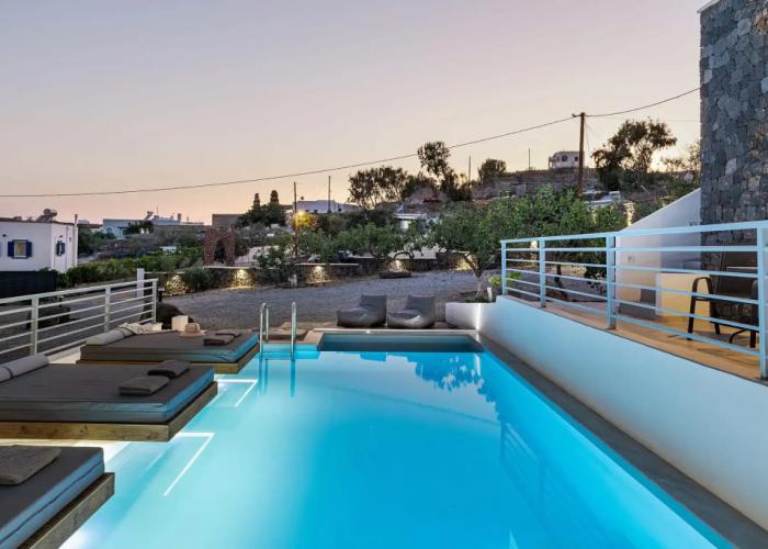 BlackStone Luxury Suites