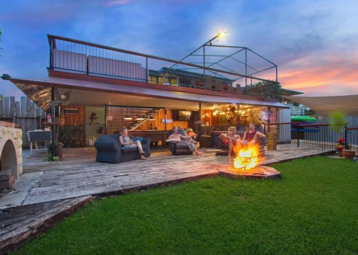 Gladstone Backpackers