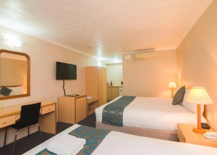 Harbour Sails Motor Inn
