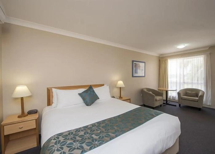 Harbour Sails Motor Inn