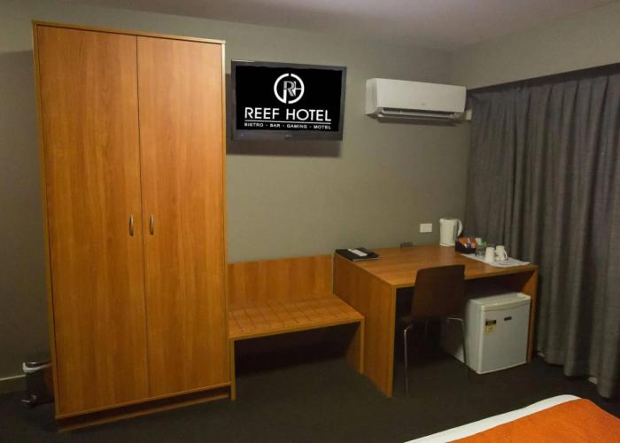 Gladstone Reef Hotel Motel