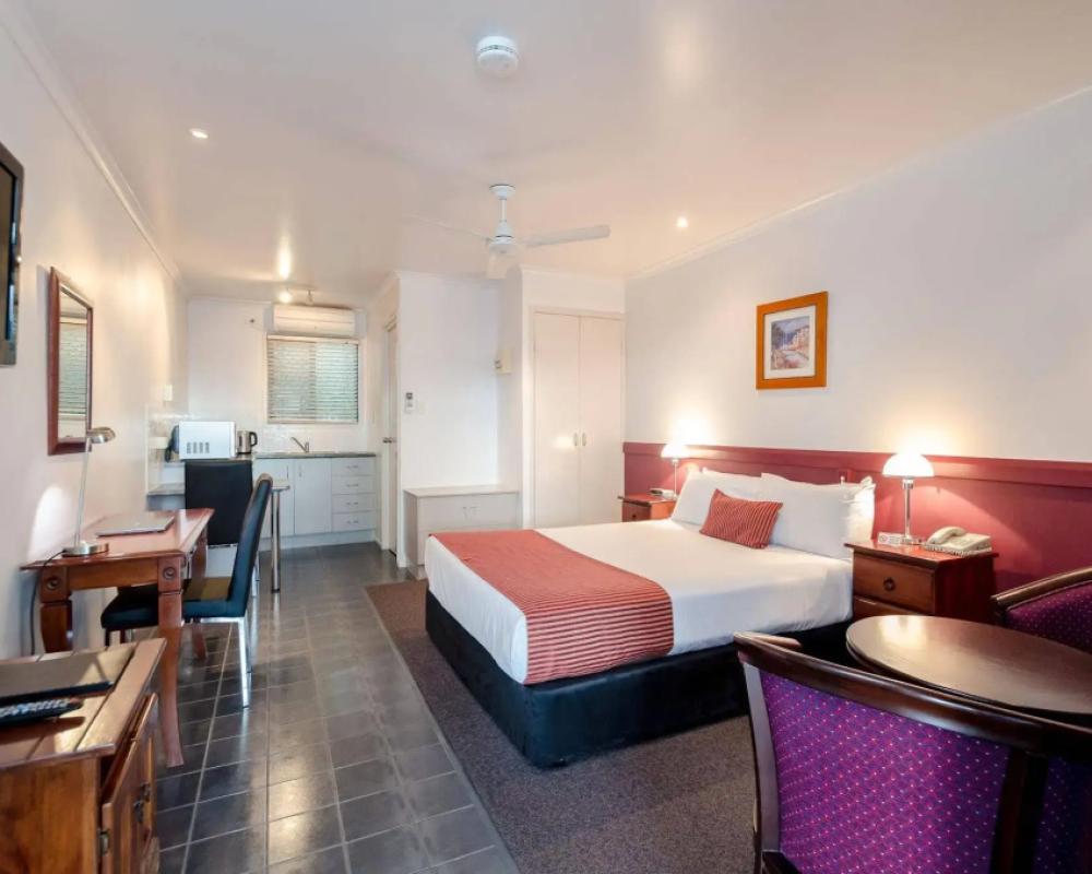 фото Central Studio Accommodation