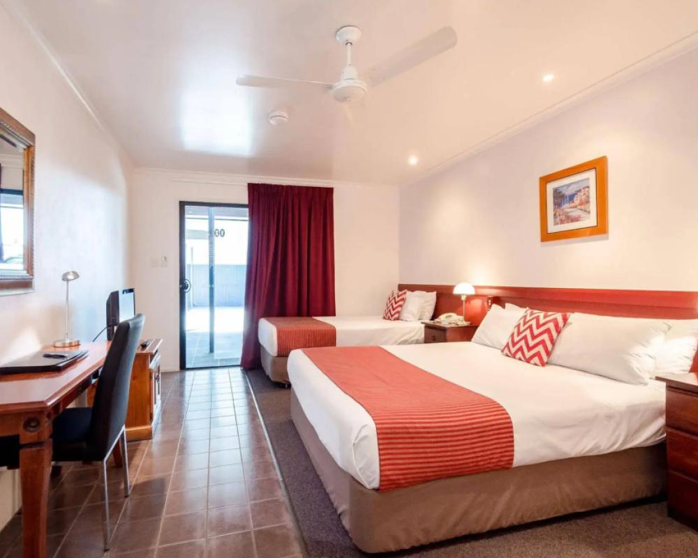 фото Central Studio Accommodation