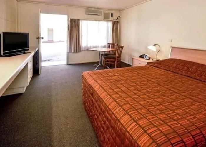Econo Lodge Rusty's