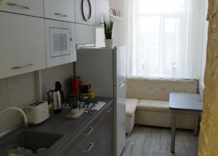 Lenina 12 Apartments