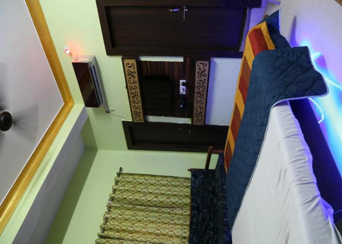 Hotel Shri Karani Vilas