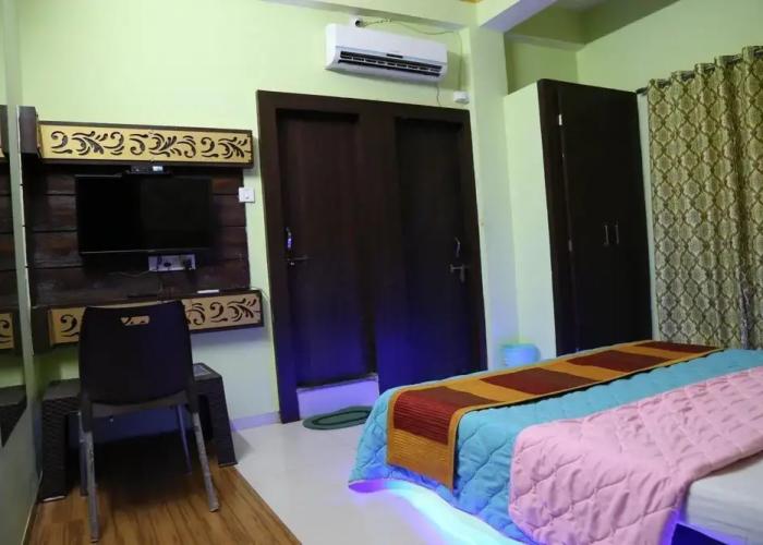 Hotel Shri Karani Vilas