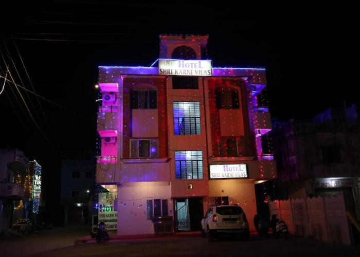 Hotel Shri Karani Vilas