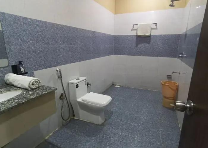 Kanha Hotel & Resort