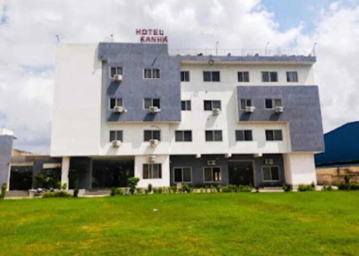 Kanha Hotel & Resort