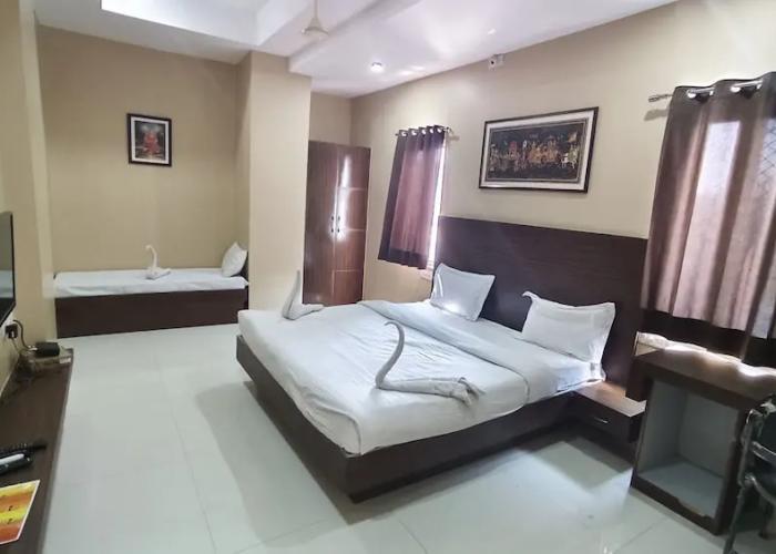 Kanha Hotel & Resort