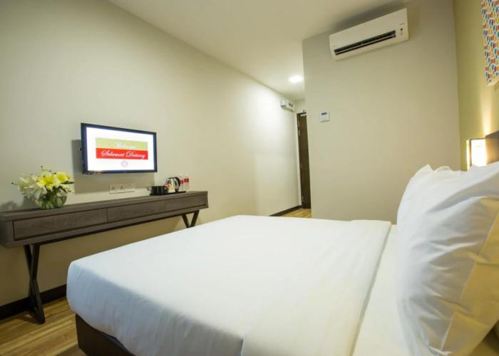 Humaira Hotel