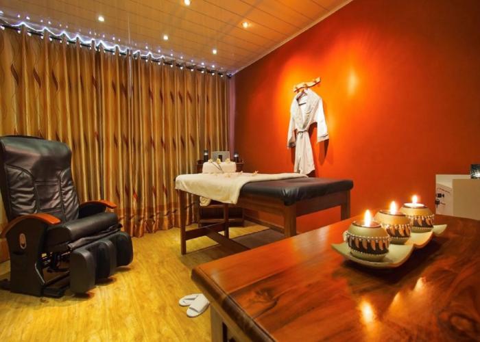 Gold Crest Hotel