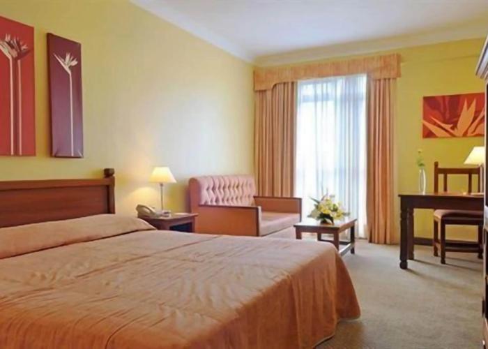 Gold Crest Hotel