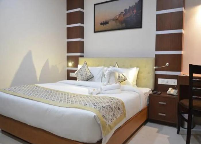 Ramada By Wyndham Varanasi Katesar