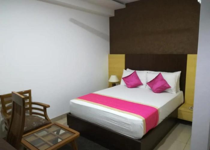 Hotel SGT Plaza